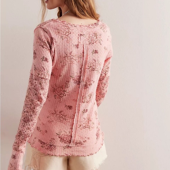 We the Free Clover Printed Thermal Pink, New with Tags - Picture 2 of 6